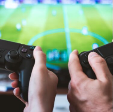 Ecco come acquistare videogiochi a prezzi più bassi
