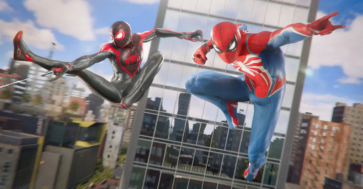 Peter Parker e Miles Morales oscillano nei cieli di una New York con ray-tracing.